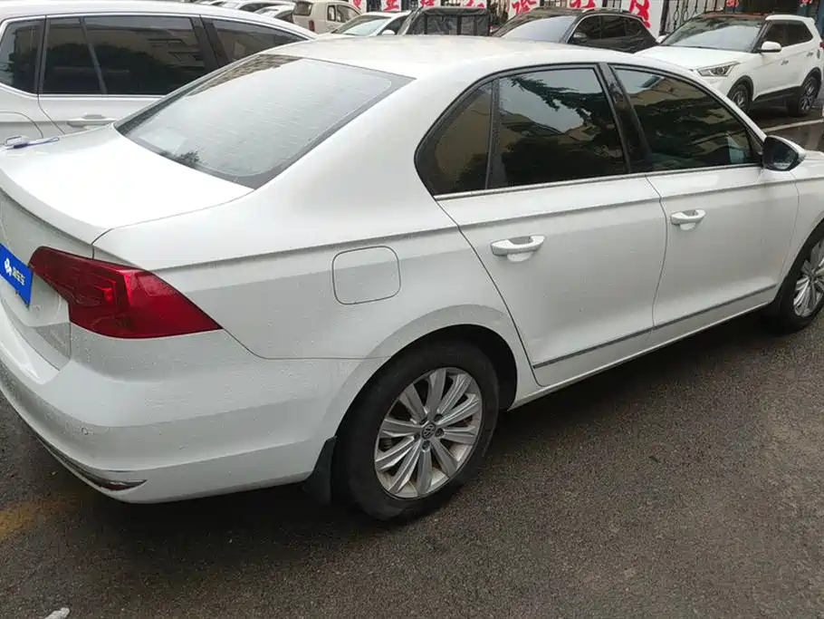 Volkswagen Bora 2017 1.6L Automatic Comfort фото 3