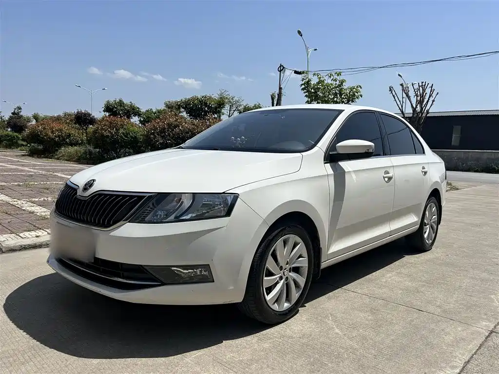 Škoda Rapid 2019 1.5L Automatic Comfort Version China VI фото 2