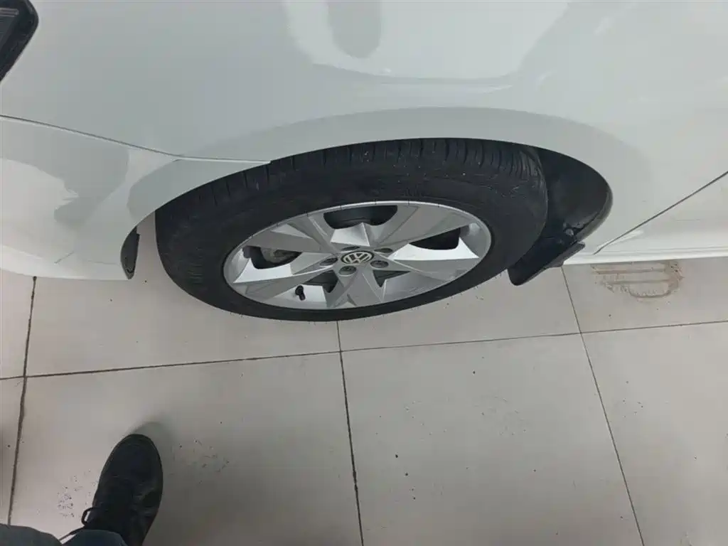 Volkswagen Bora 2014 1.6L Automatic Comfort Edition фото 23