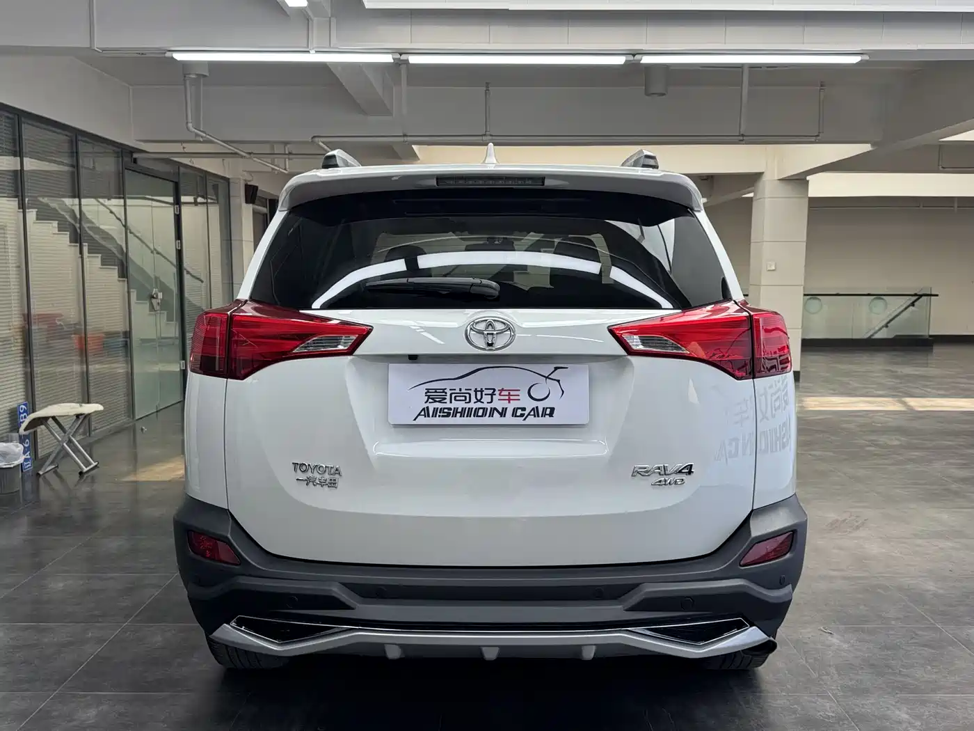 Toyota RAV4 Rongfang 2015 2.5L Automatic 4WD Elite Edition фото 6