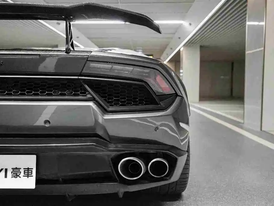 Lamborghini Huracán 2016 Huracán RWD Coupe фото 5