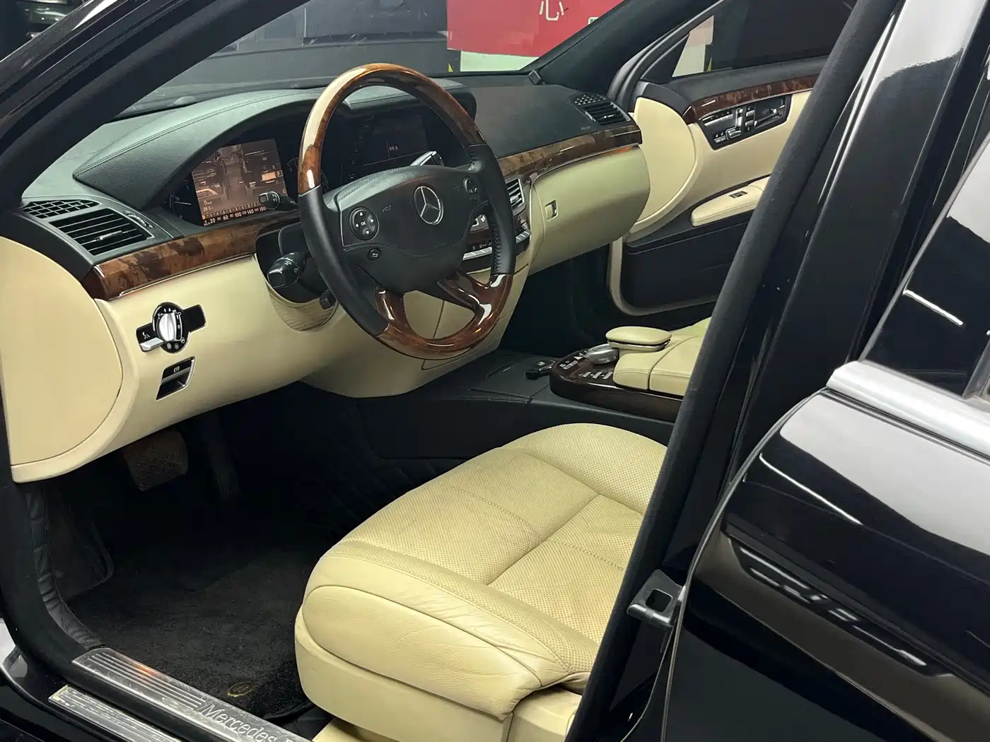 Фото 16 - Mercedes-Benz S-Class