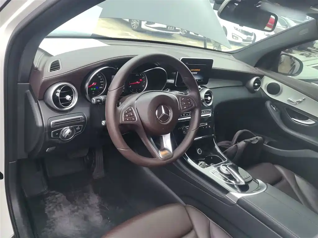 Mercedes-Benz GLC 2017 GLC 200 4MATIC фото 6