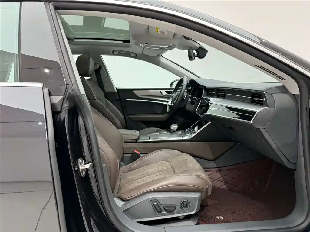 Audi A7L 2024 45TFSI S-line Dream Edition Crystal Package фото 19