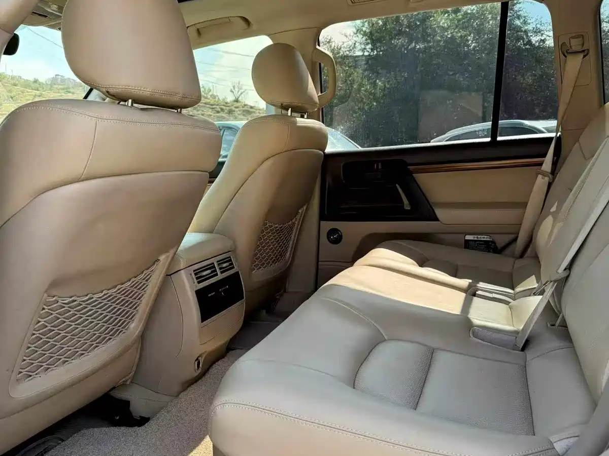 Toyota Land Cruiser (Import) 2018 2015 4.6L V8 Middle East Limited Edition