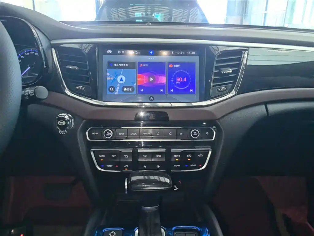 GAC Trumpchi Trumpchi GS8 2017 320T 2WD Luxury Smart Connect (7-seater) фото 9