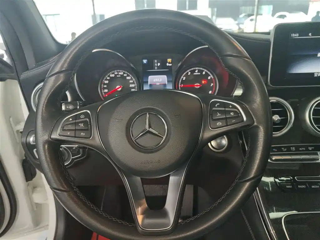 Mercedes-Benz GLC 2017 GLC 260 4MATIC Dynamic фото 7