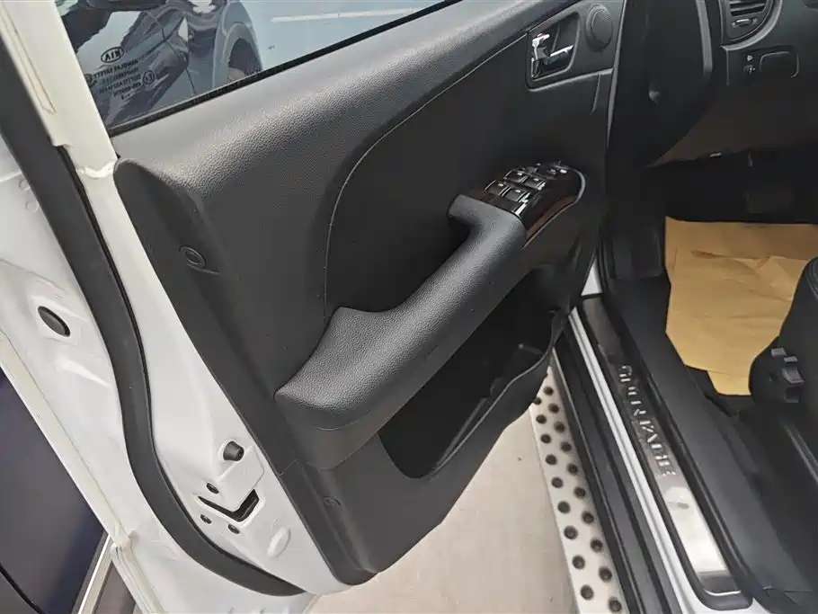 Kia Sportage 2013 2.0L Automatic 2WD DLX фото 7
