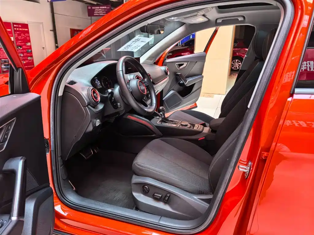 Audi Q2L 2018 35 TFSI Launch Exclusive Edition China VI фото 5