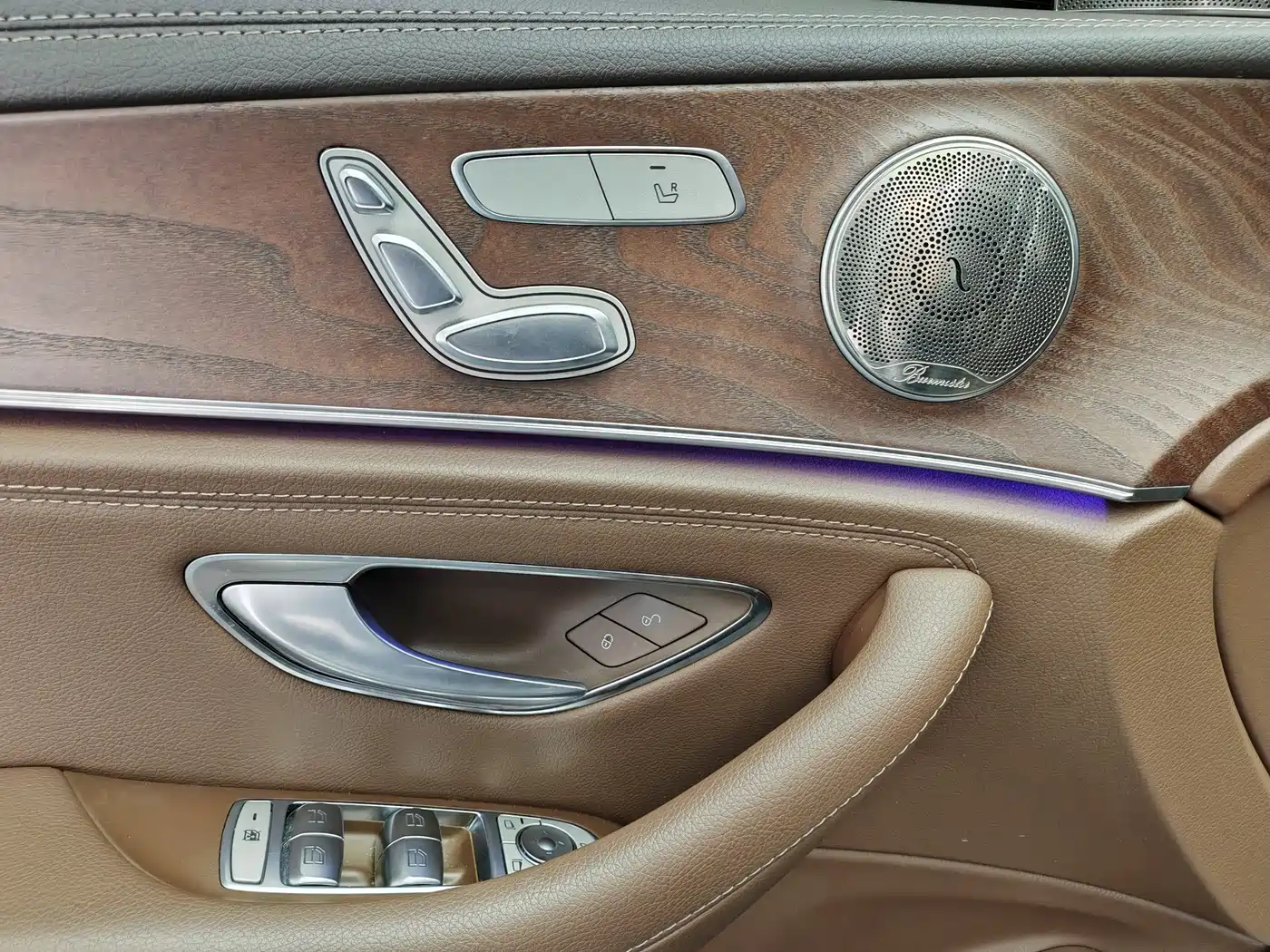 Mercedes-Benz E-Class 2023 E 260 L фото 18