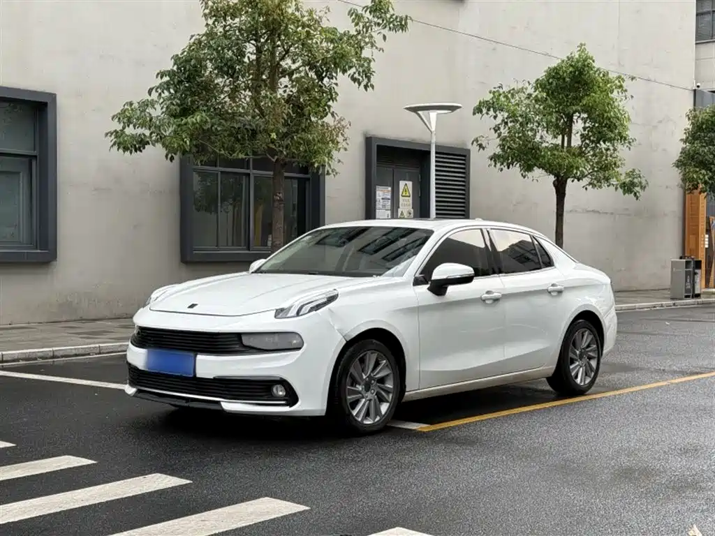 Lynk & Co 03 2018 1.5TD DCT Standard (China V)