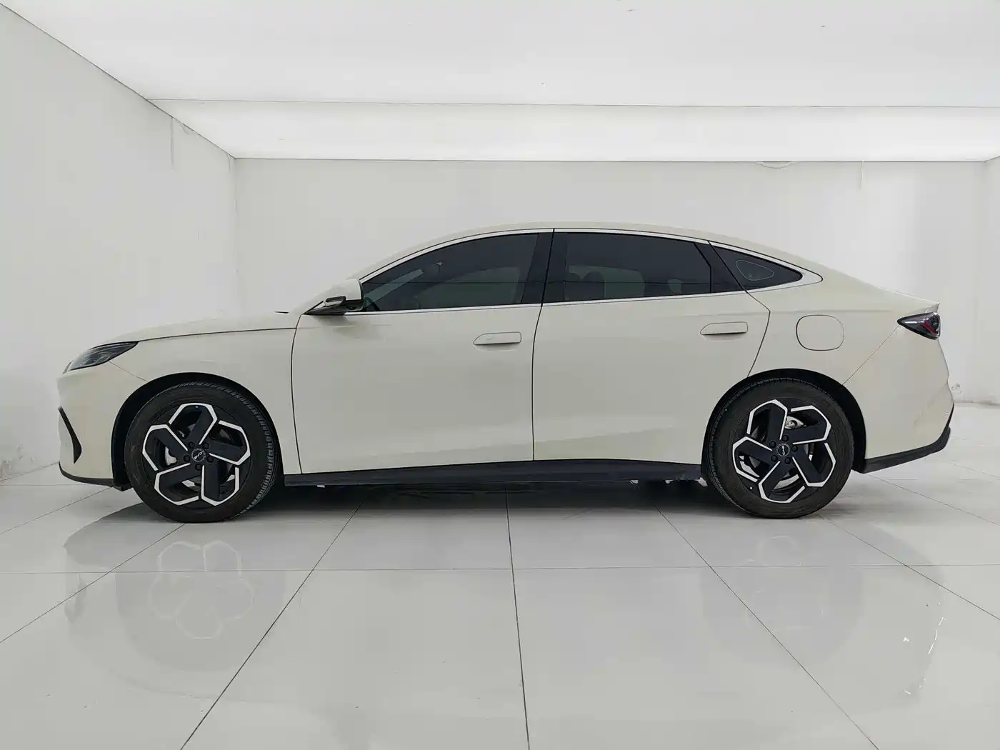 BYD Seal 06 New Energy 2024 DM-i 120KM Flagship фото 5