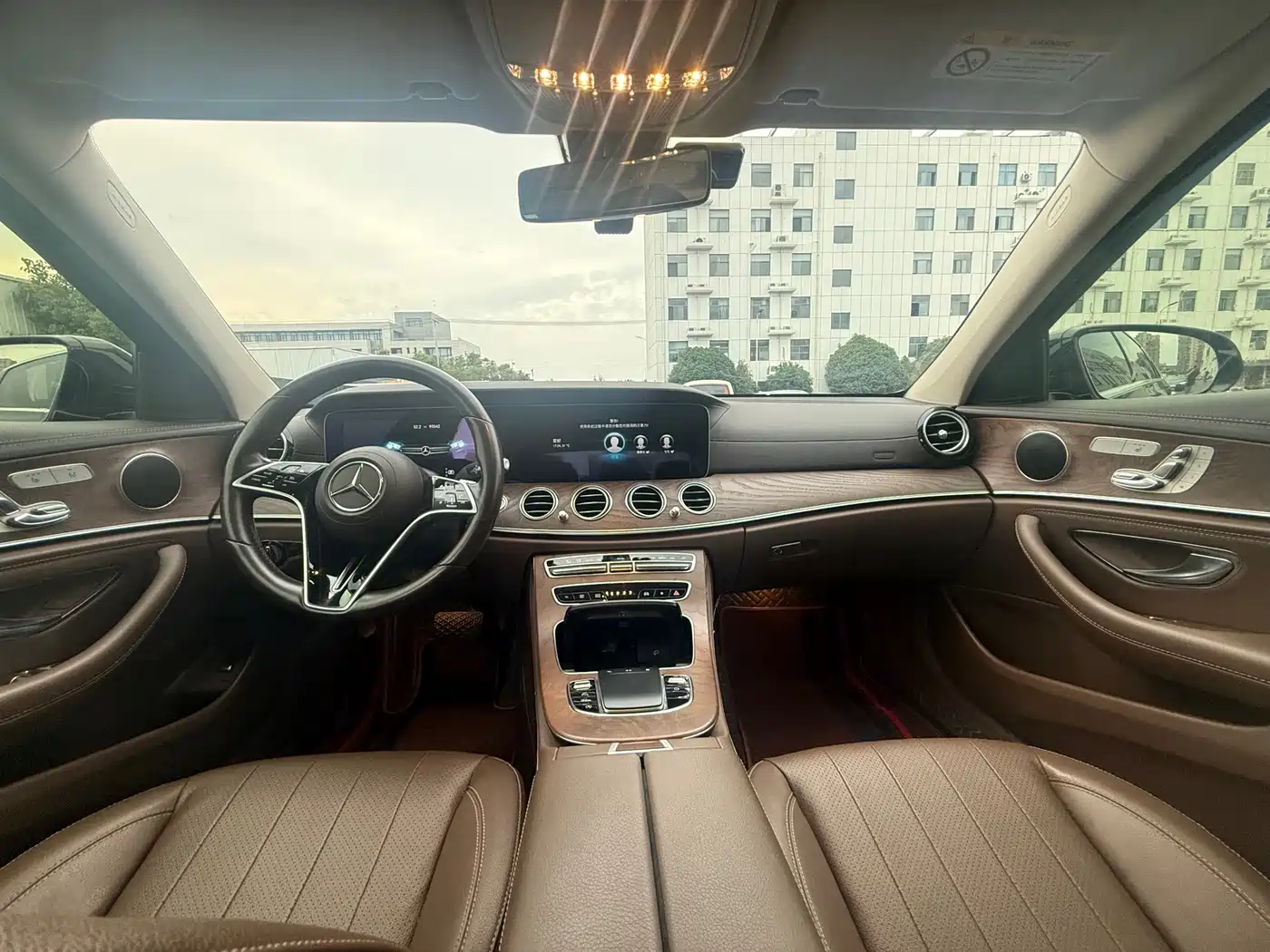 Mercedes-Benz E-Class 2022 E 300 L Fashion фото 6