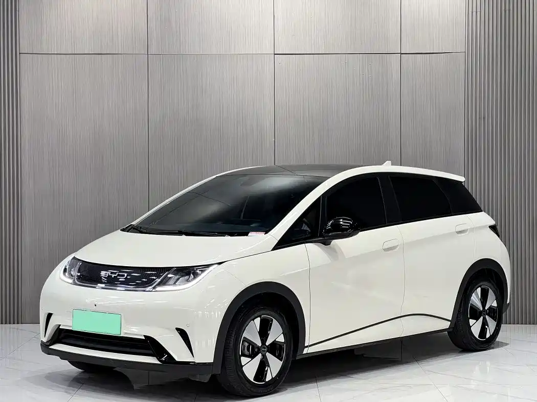 BYD Dolphin 2023 420km Fashion Edition
