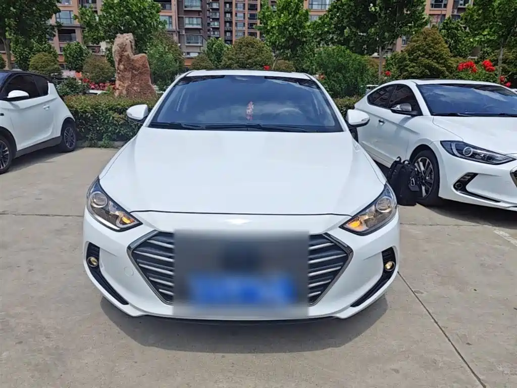 Hyundai Elantra 2016 Model 1.6L Automatic Smart Elite фото 3