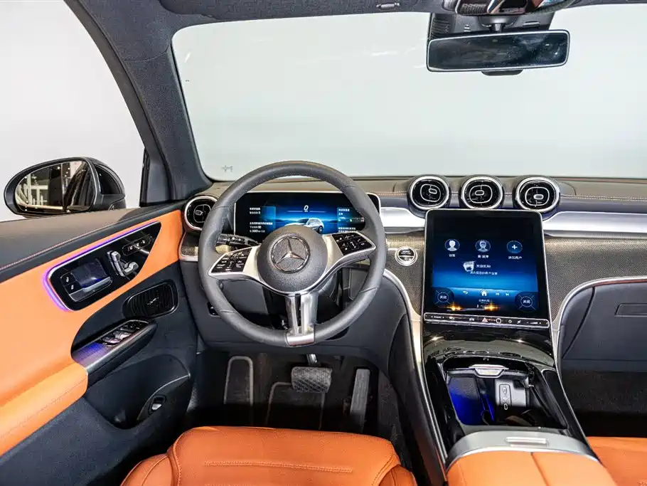 MERCEDES-BENZ GLC