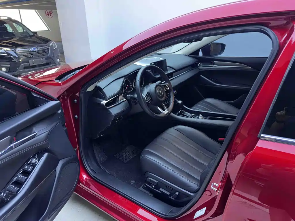 Photo 9 - Mazda Atenza