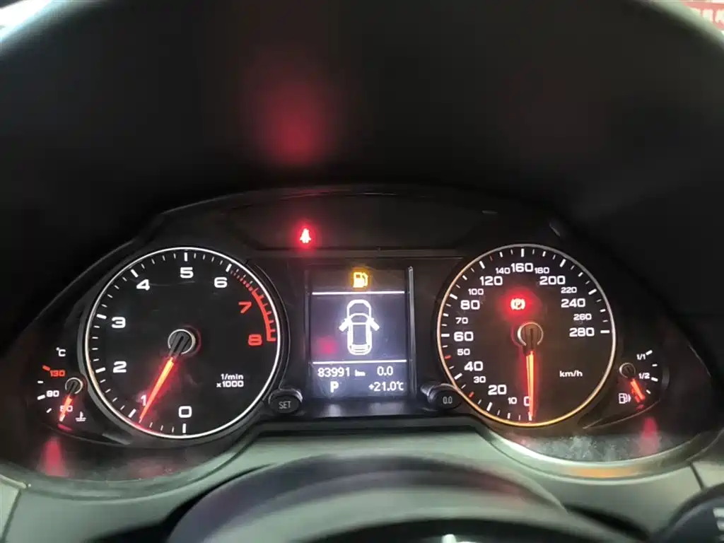 Audi Q5 2015 40 TFSI Technology фото 12