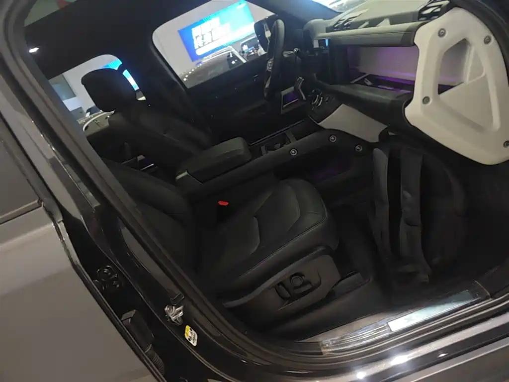Land Rover Defender 2024 110 3.0T P400 X-DYNAMIC HSE фото 25