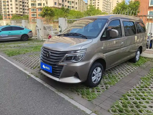 Dongfeng Fengxing Lingzhi 2023 M5L 1.6L Comfort 7-seater