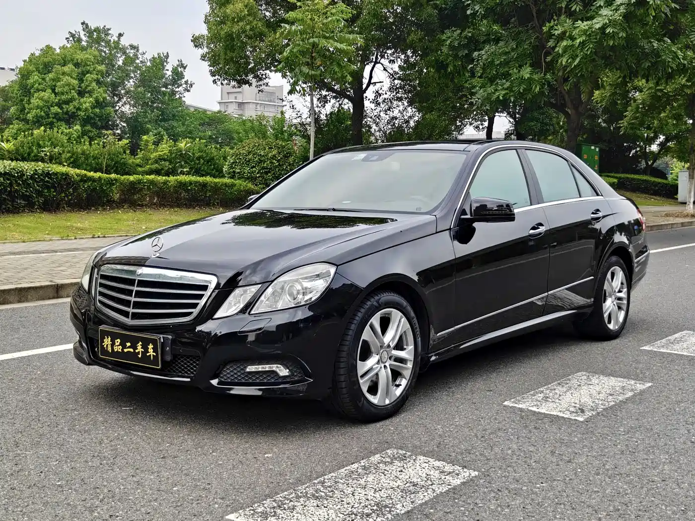 Mercedes-Benz E-Class (Import) 2010 Model E 300 Elegance Luxury Edition