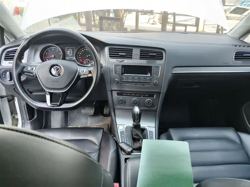 Volkswagen Golf 2014 1.4TSI Automatic Luxury фото 13