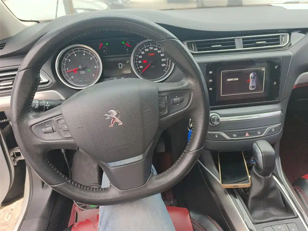 Peugeot 408 2014 1.8L Automatic Luxury Edition фото 10