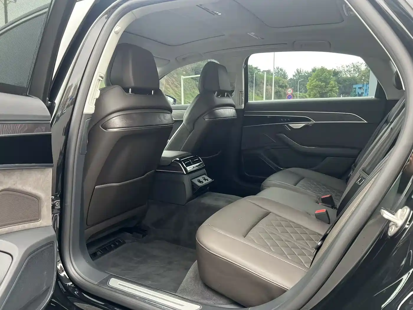 Audi A8 2021 A8L 50 TFSI quattro Comfort фото 28