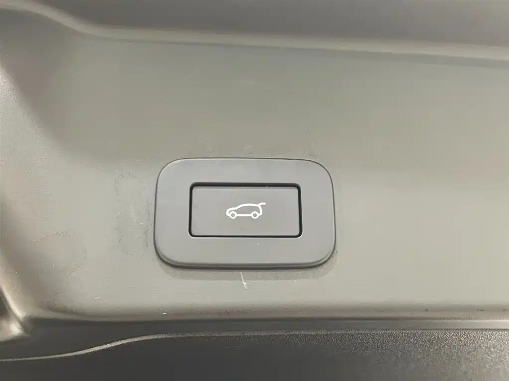 Land Rover Range Rover Evoque 2023 Range Rover Evoque L 249PS Luxury Edition фото 35