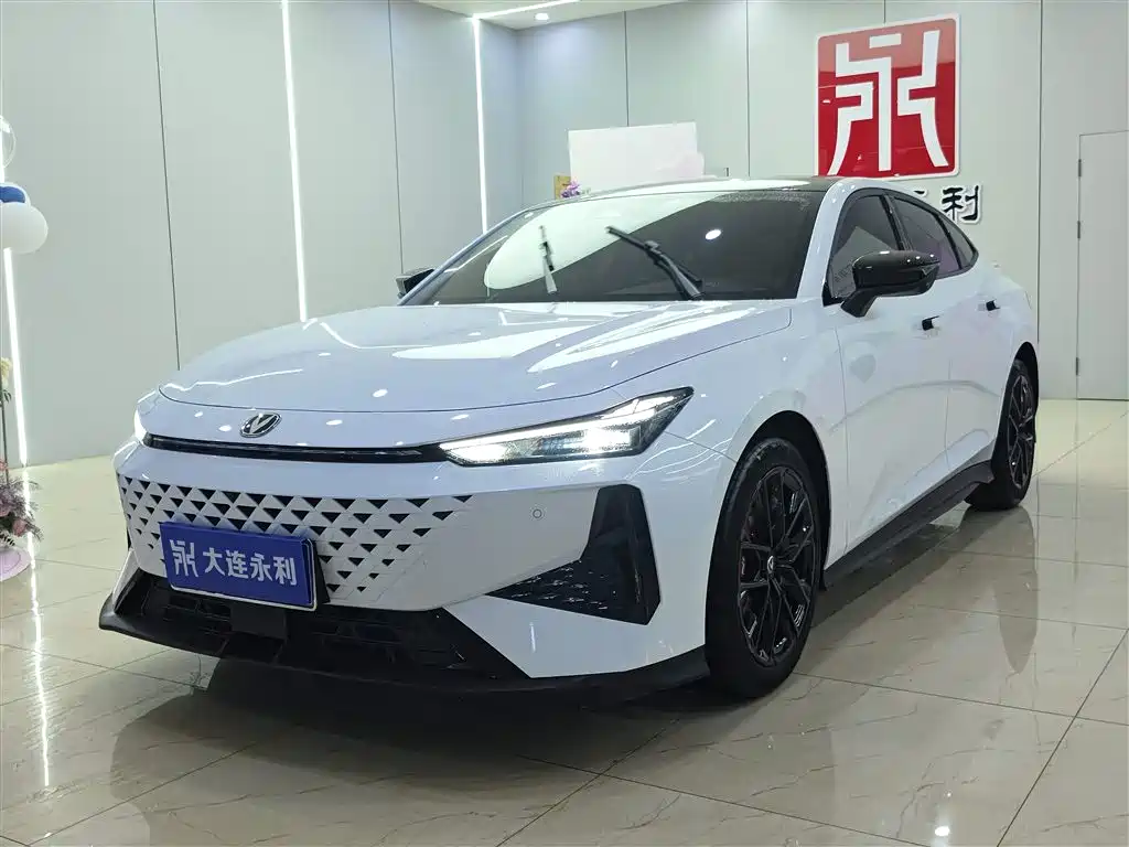 CHANGAN UNI-V