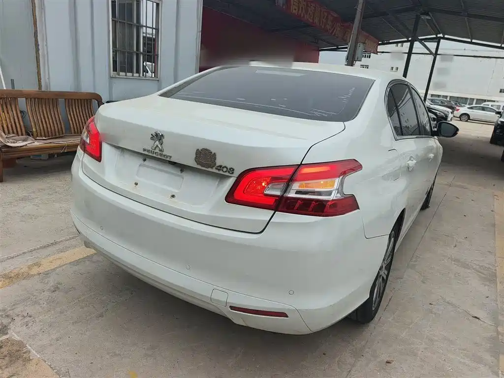 Peugeot 408 2014 1.8L Automatic Luxury Edition фото 7