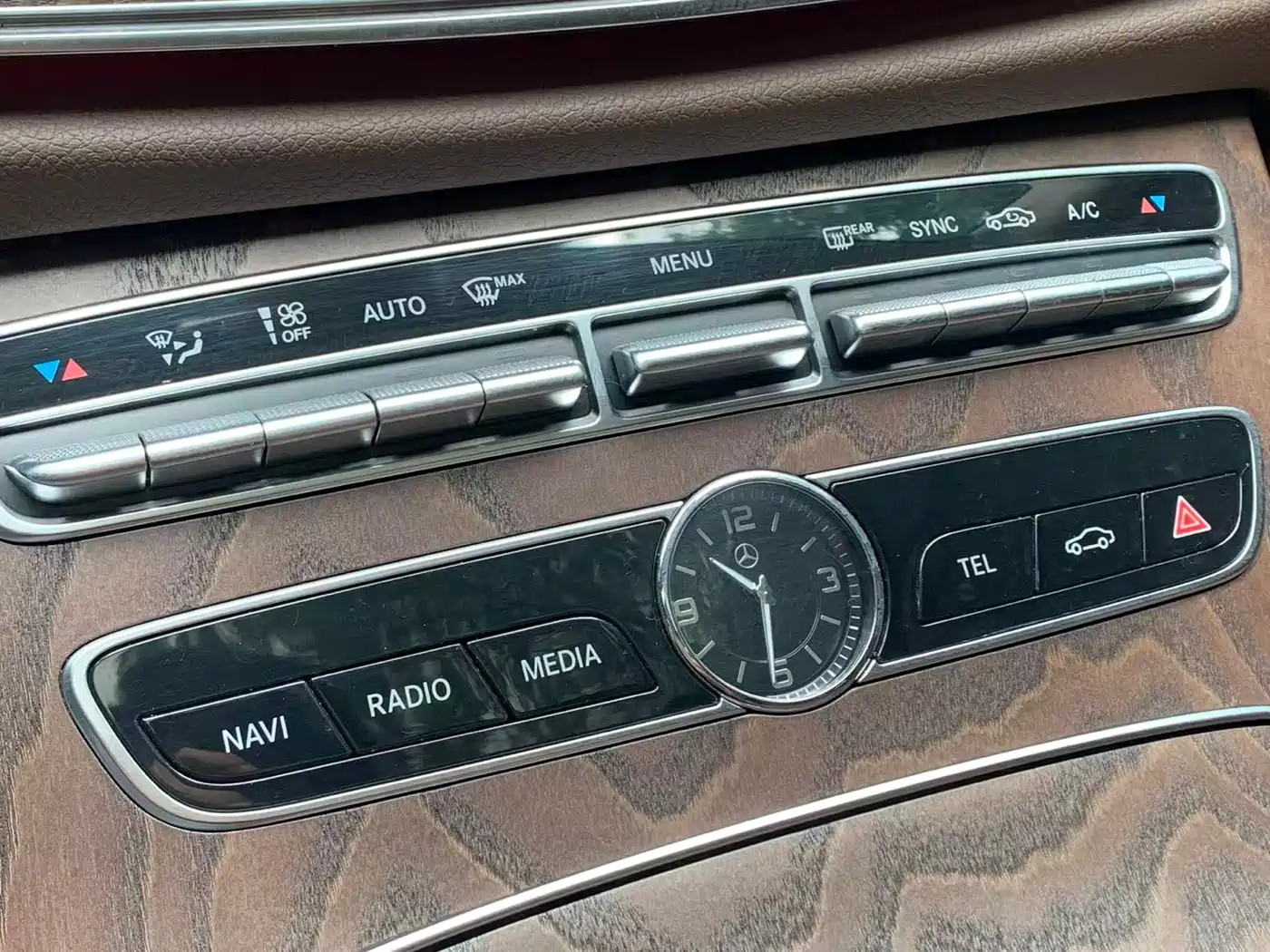 Mercedes-Benz E-Class 2019 E 200 L фото 16