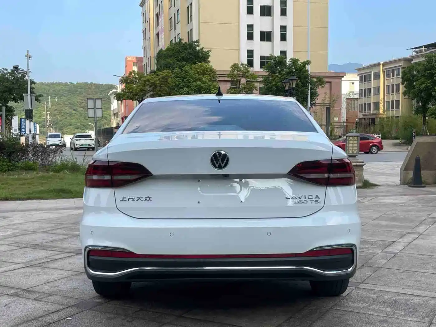 Volkswagen Lavida 2023 280TSI DSG Starlight Comfort Edition фото 8