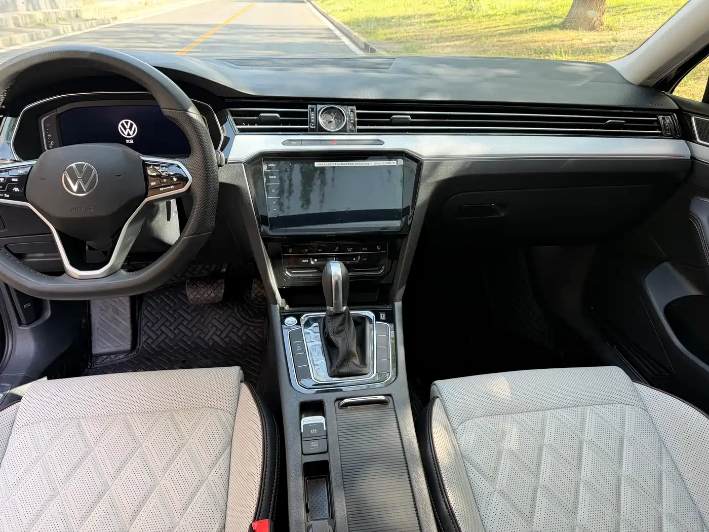Volkswagen Magotan 2025 Facelift II Public Edition 330TSI DSG Luxury фото 8