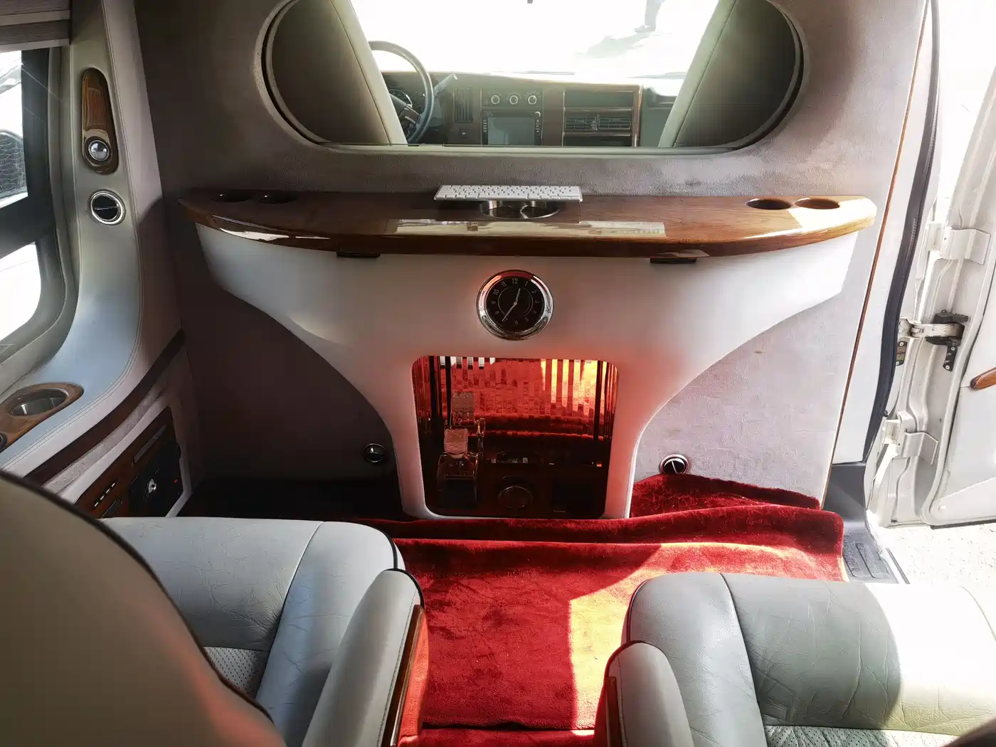 GMC Savana 2012 2011 6.0L Business Star 10-seater