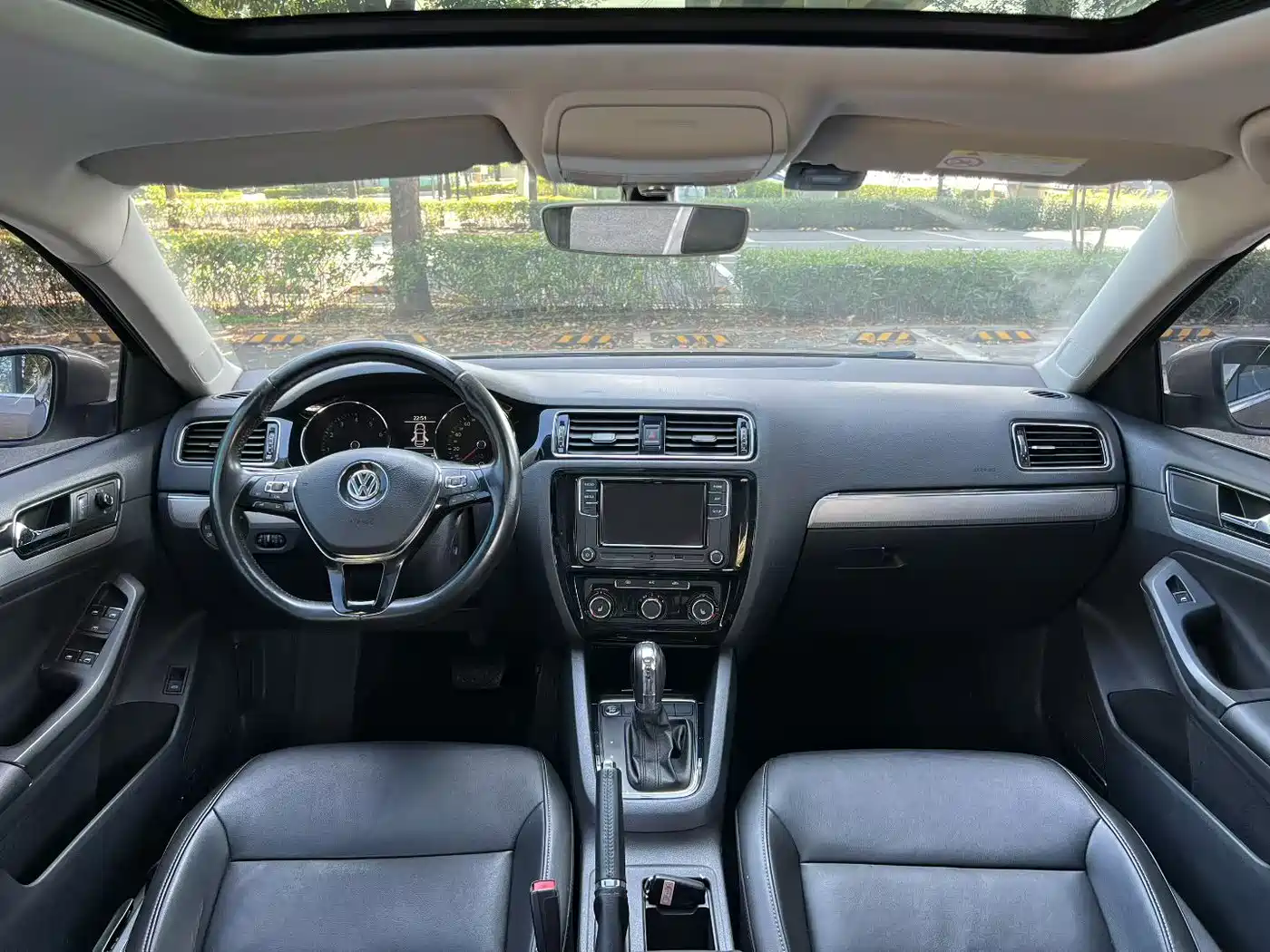 Volkswagen Sagitar 2017 180TSI Automatic Leading фото 8