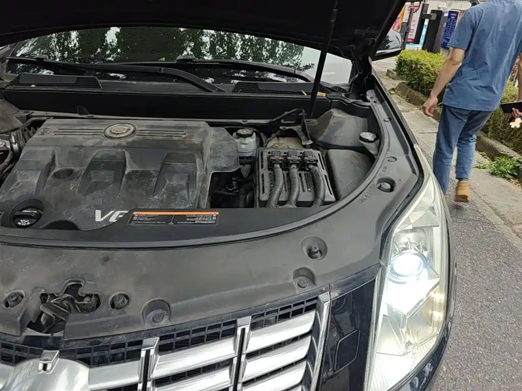 Cadillac SRX 2014 3.0L Elite Model фото 21