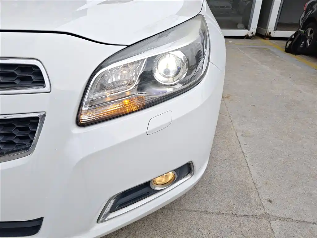 Chevrolet Malibu 2014 2.0L Automatic Luxury фото 18