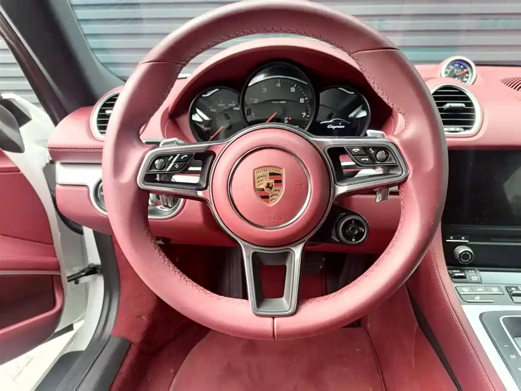 Porsche 718 2022 Cayman 2.0T фото 3