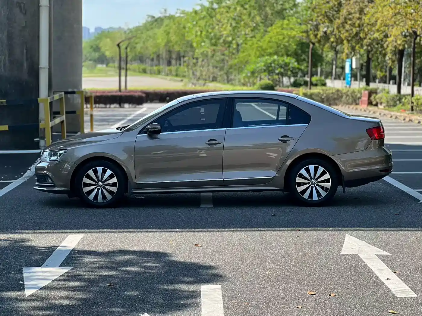Volkswagen Sagitar 2017 180TSI Automatic Leading фото 5