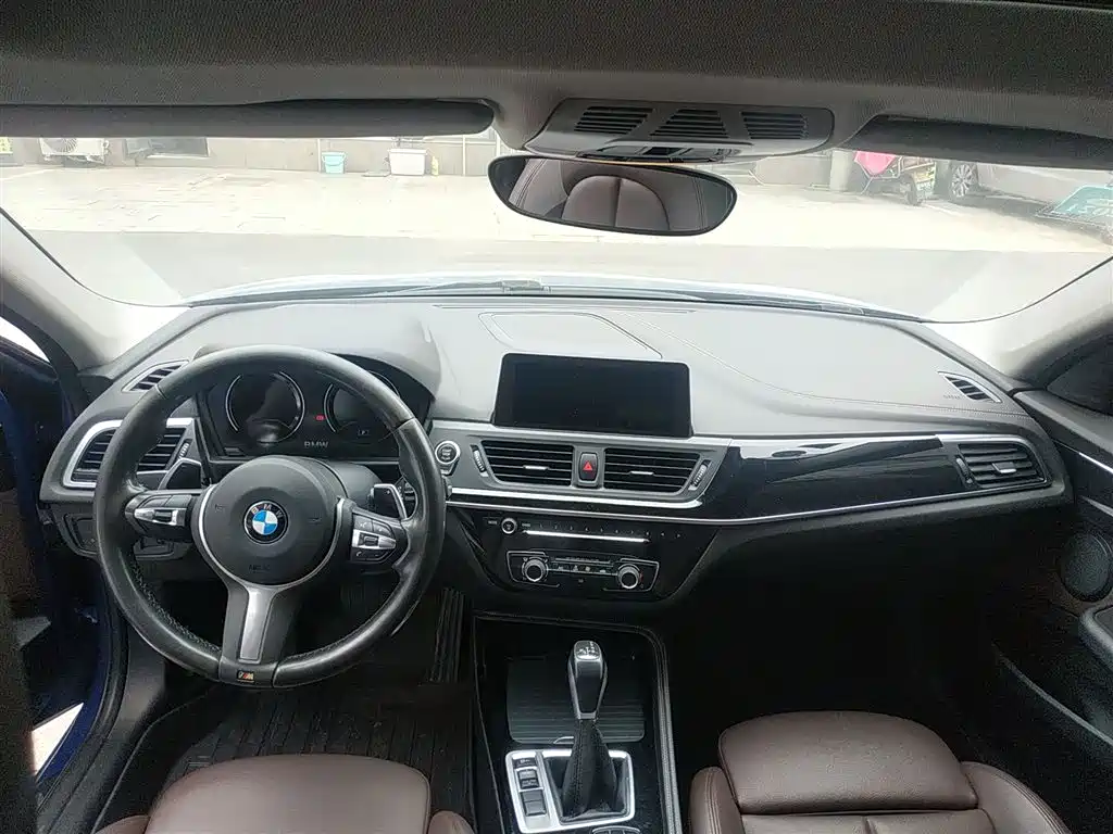 BMW 1 Series 2019 120i Leading M Sport Package фото 6