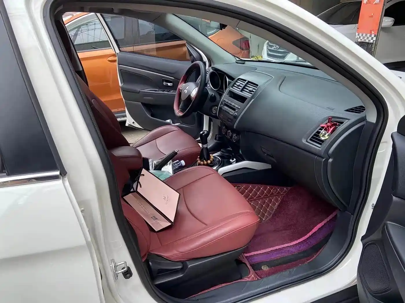 Mitsubishi ASX 2013 1.6L Manual 2WD Standard фото 6