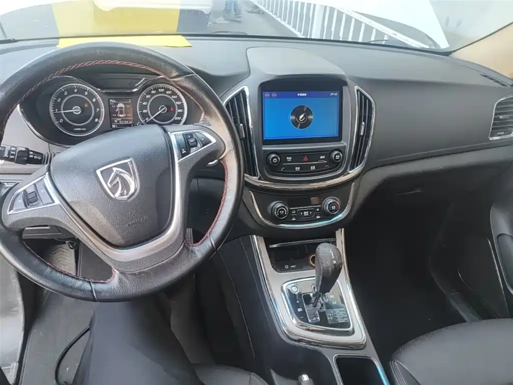 Baojun 560 2017 2016 1.8L iAMT Luxury