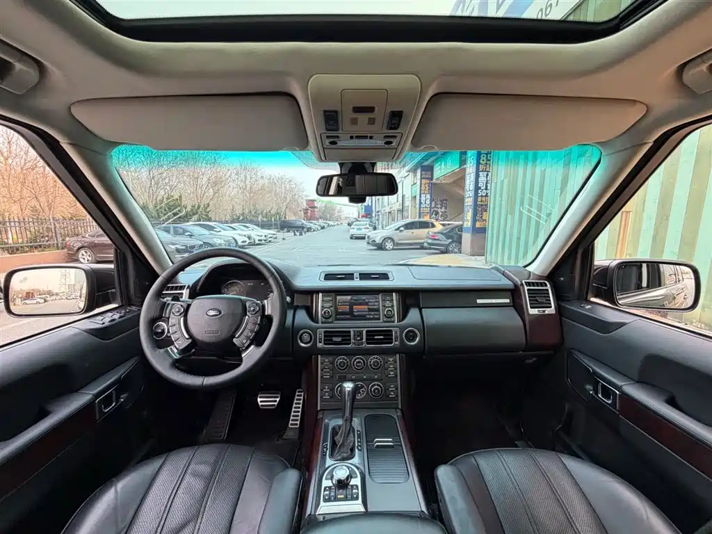 Land Rover Range Rover 2011 5.0 SC V8 фото 4
