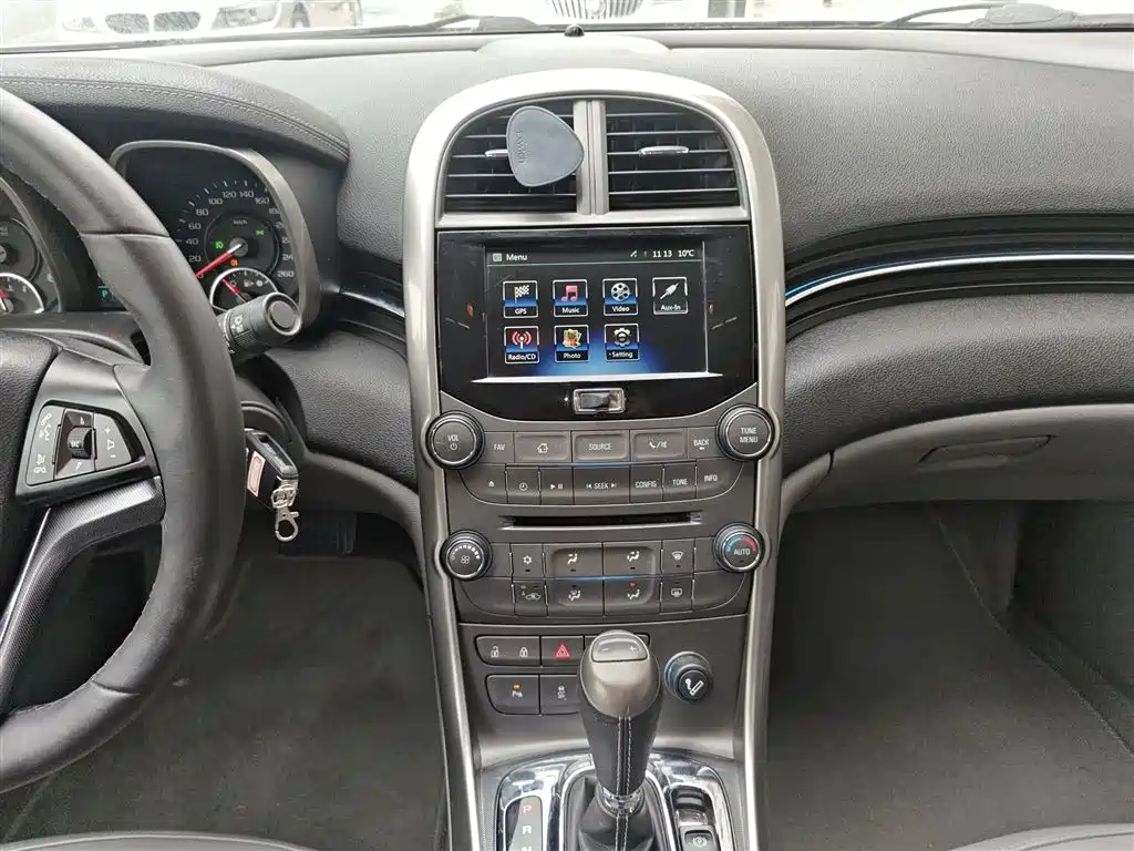 Chevrolet Malibu 2014 2.0L Automatic Luxury фото 9