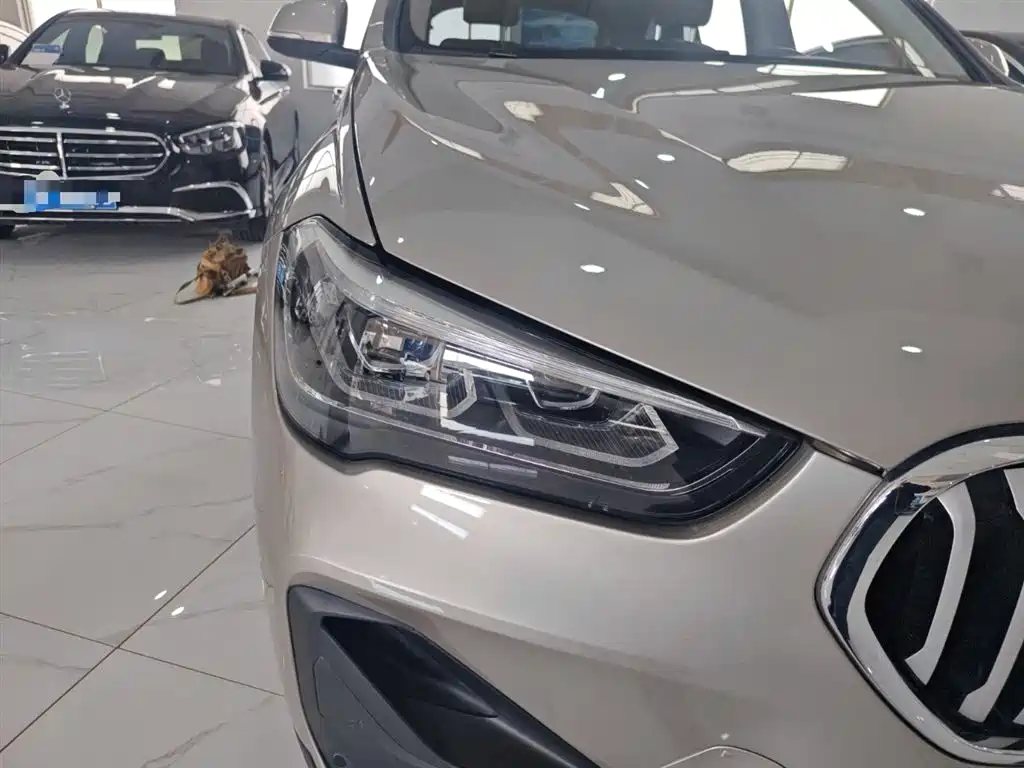 BMW X1 2022 sDrive25Li Leading фото 13