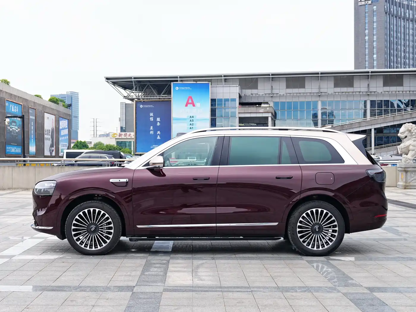 AITO Wenjie AITO M9 2025 Extended Range Ultra 52kWh 6-Seater фото 3