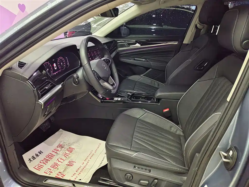 Volkswagen Passat 2022 330TSI Luxury Edition фото 10