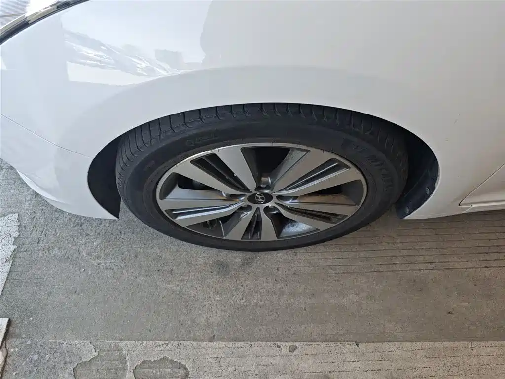 Hyundai Mistra 2014 1.8L Auto Premium DLX фото 25
