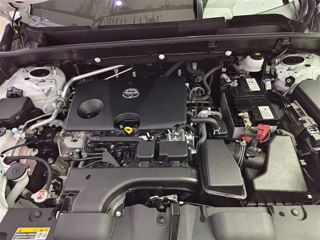 Toyota Venza 2022 2.0L CVT 2WD Premium фото 16